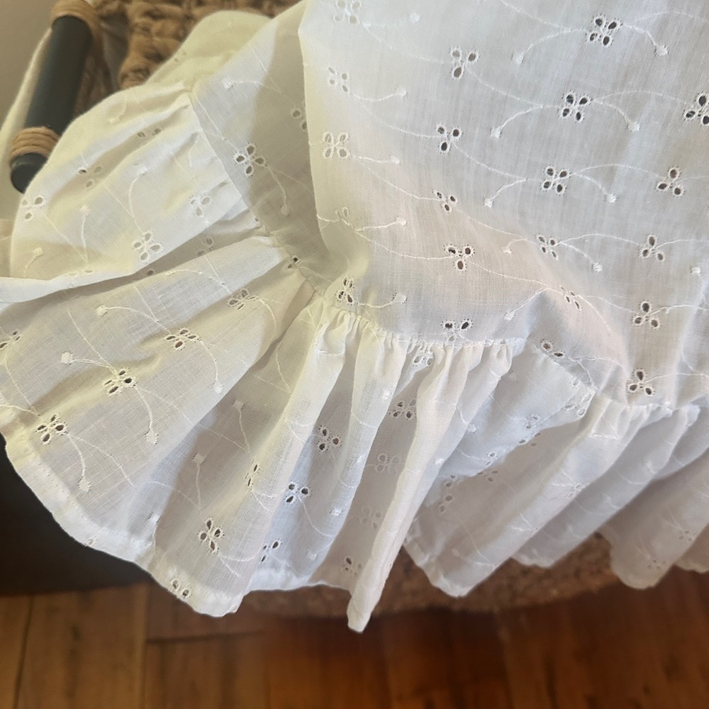 Girls vintage White Eyelet Dress - Picture 3 of 5